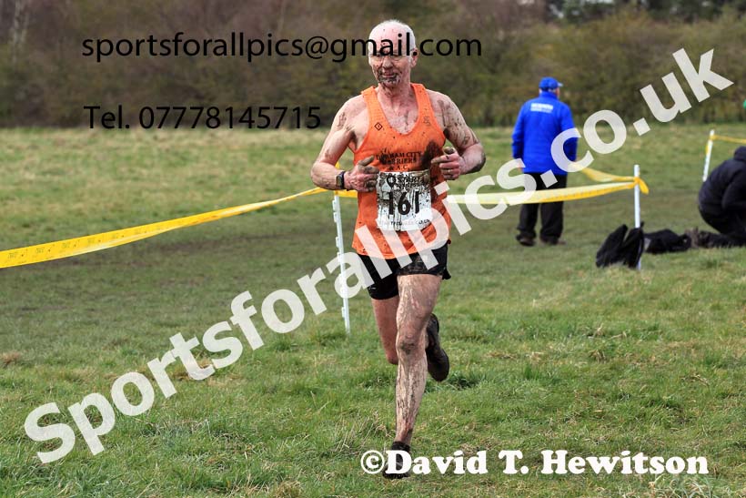 Men 35 to 60 in the 2023 BMAF Cross Country Champs., Wallsend. Photo: David T. Hewitson/Sports for All Pics